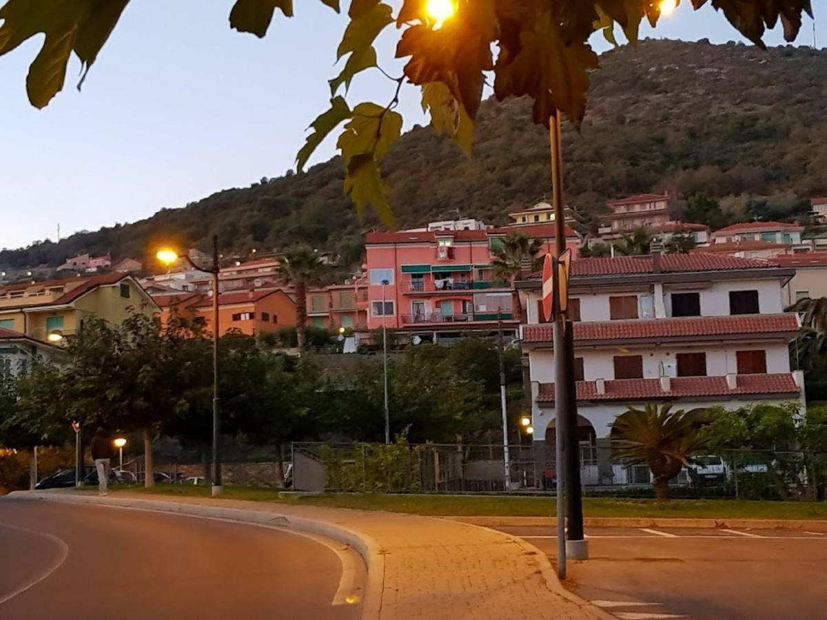 Very Cosy House With Fabulous Sea View! Pietra Ligure Exterior foto